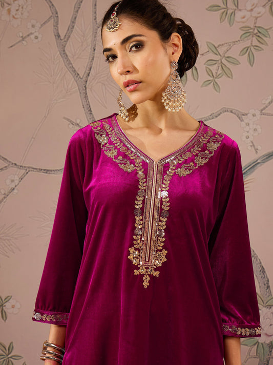 Women Fuchsia Velvet Front Embroidered Kurta