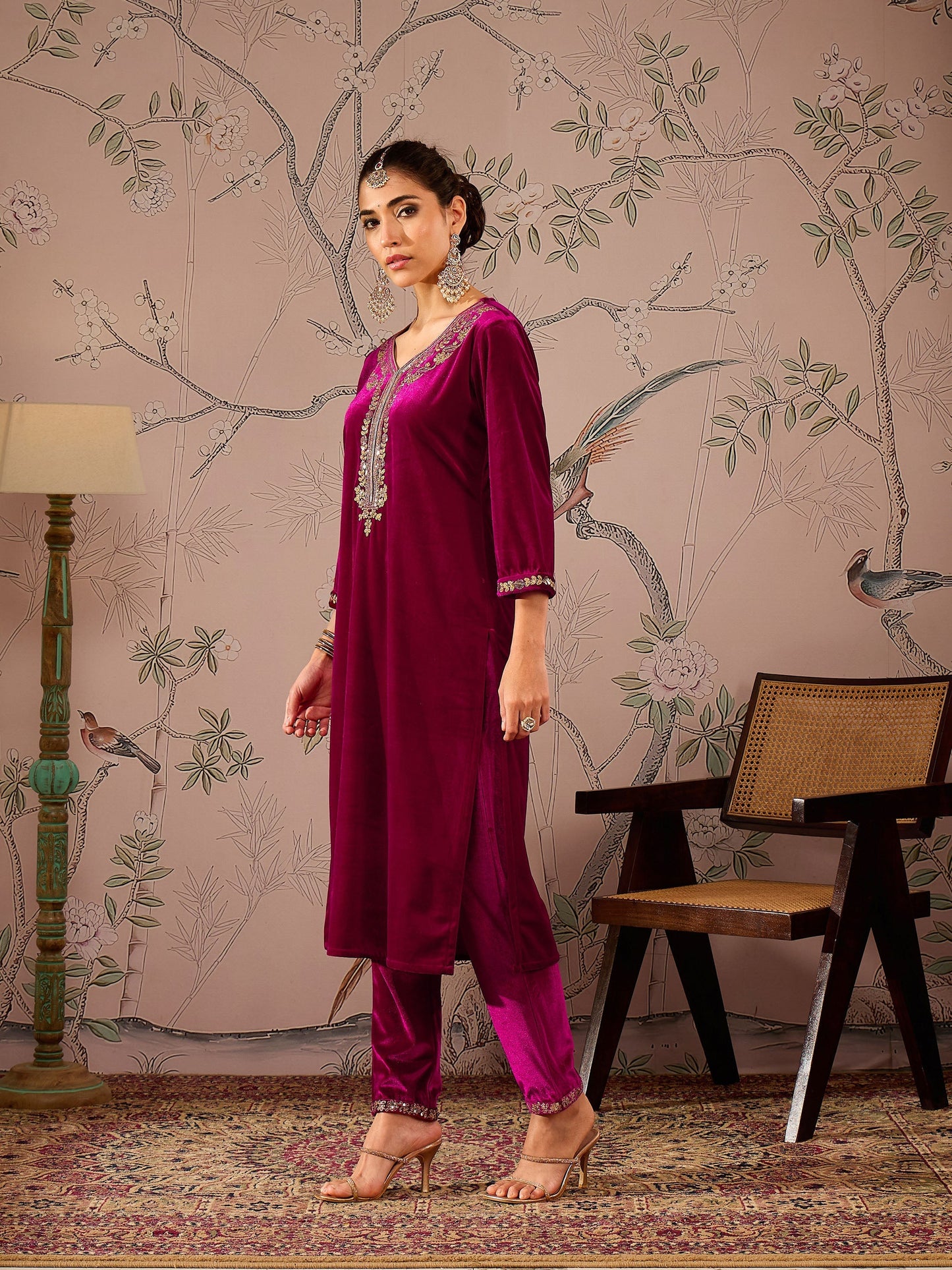 Women Fuchsia Velvet Front Embroidered Kurta